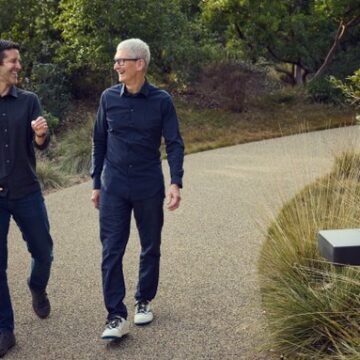 Apple CEO Tom Cook Introduces New Leadership, Steps Down For John Ternus