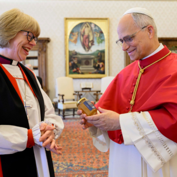 image Archbishop Of Canterbury Dame Sarah Mullally In Historic Meeting Prays With Pope Leo XIV During Pilgrimage