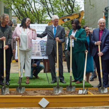 WhatsApp Image 2026-05-13 at 11.01.22 AM (1) Photo News: Former President Bill Clinton At Groundbreaking Ceremony For Anchor House’s Expansion In Brooklyn
