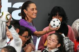 image Mexico’s President Sees ‘No Issue’ With Her Country Hosting Iran’s World Cup Team During Tournament