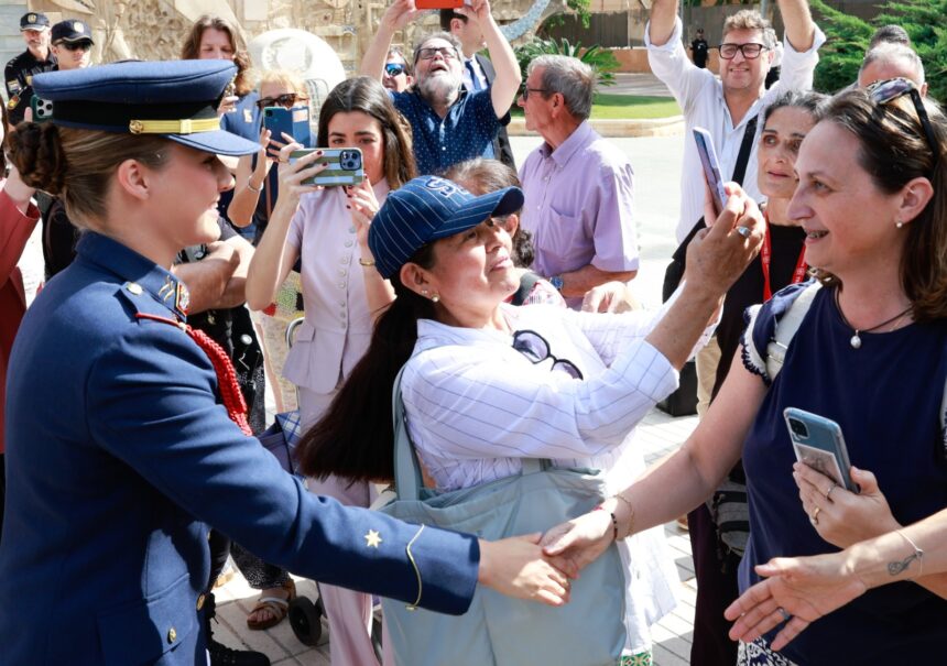 WhatsApp Image 2026-06-03 at 11.01.09 AM Photo News: The Princess Of Asturias Greets Cartagena Residents, After Receiving The Gold Medal Of The Regional Assembly Of Murcia.