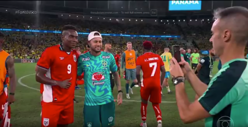 Neymar Draws The Entire Panama Squad For Post-Match Photos After Brazil Thrashes The Team 6-2 In World Cup Warm-Up In Maracanã