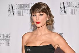 image Taylor Swift Becomes The Youngest Woman Inducted Into The Songwriters Hall Of Fame At Age 36