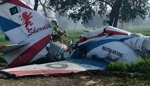 image Pakistani Military Aircraft Crashes During Training Flight, Killing 2 Pilots